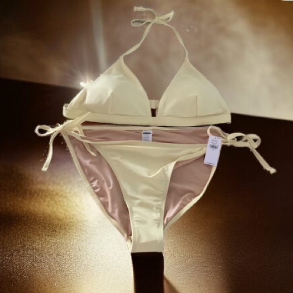 Old Navy Bikini - Medium Bottom - large Top NWT - Picture 4 of 12
